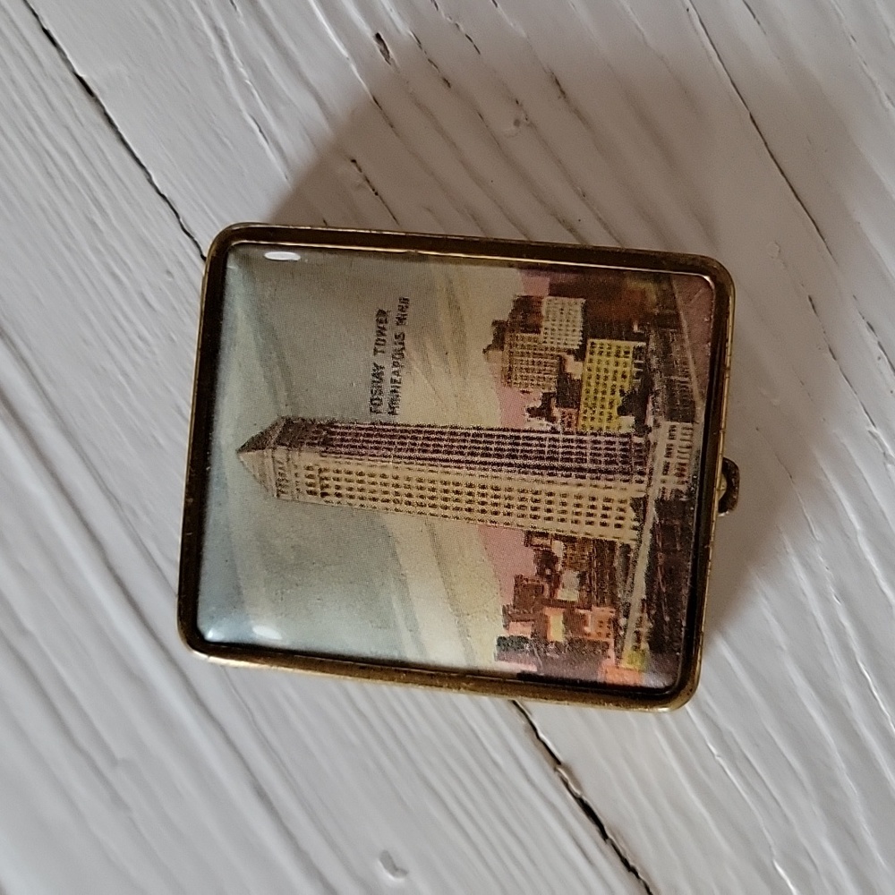 Vintage Foshay Tower Minneapolis Minn Compact
